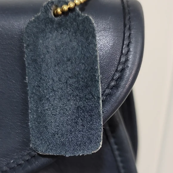 Vintage Coach Navy Leather Crossbody Bag - Picture 6 of 16